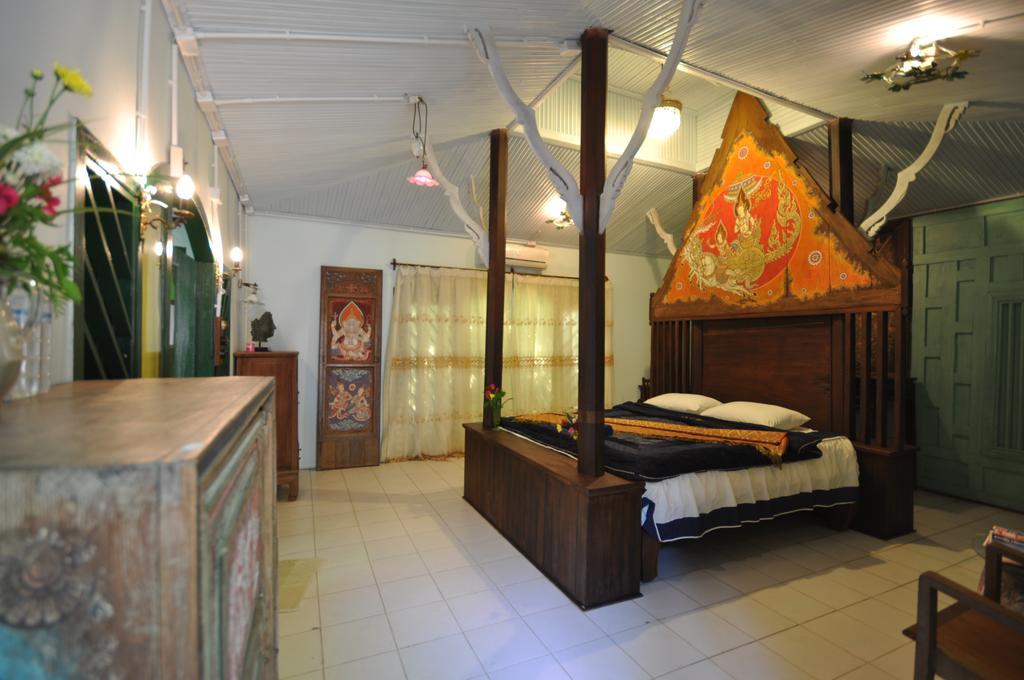 Ayutthaya Bouchic Hostel Eksteriør billede
