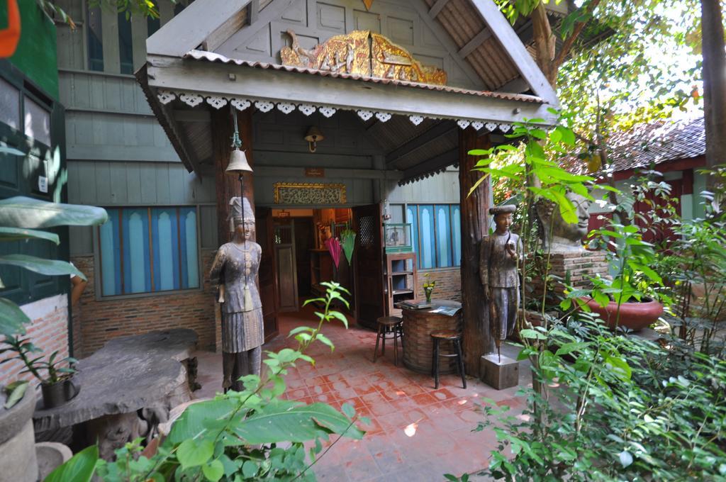 Ayutthaya Bouchic Hostel Eksteriør billede
