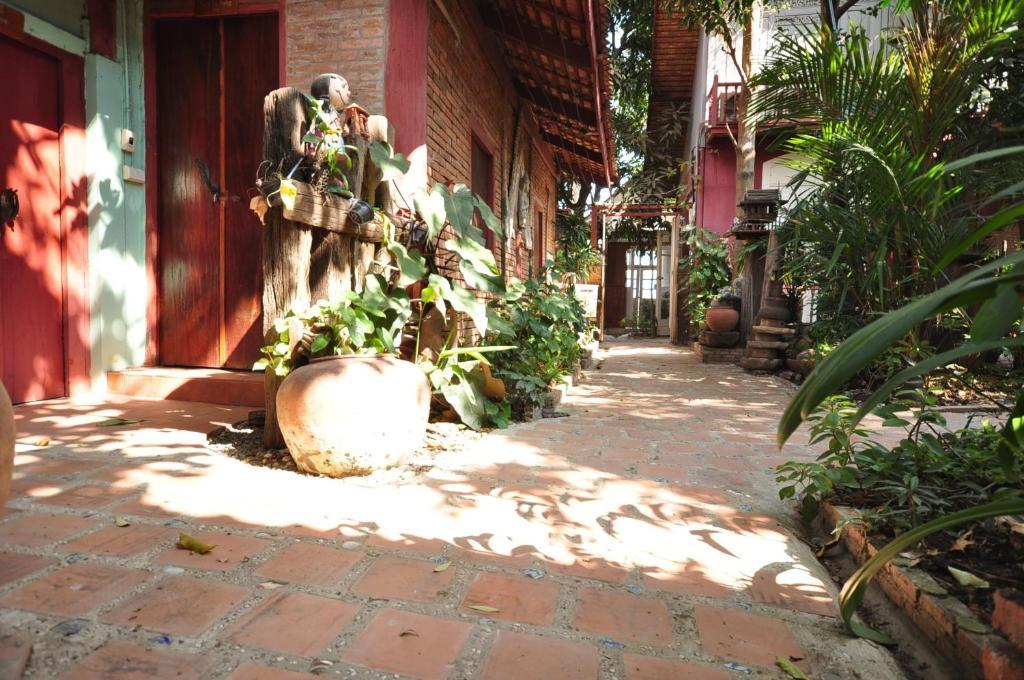 Ayutthaya Bouchic Hostel Eksteriør billede