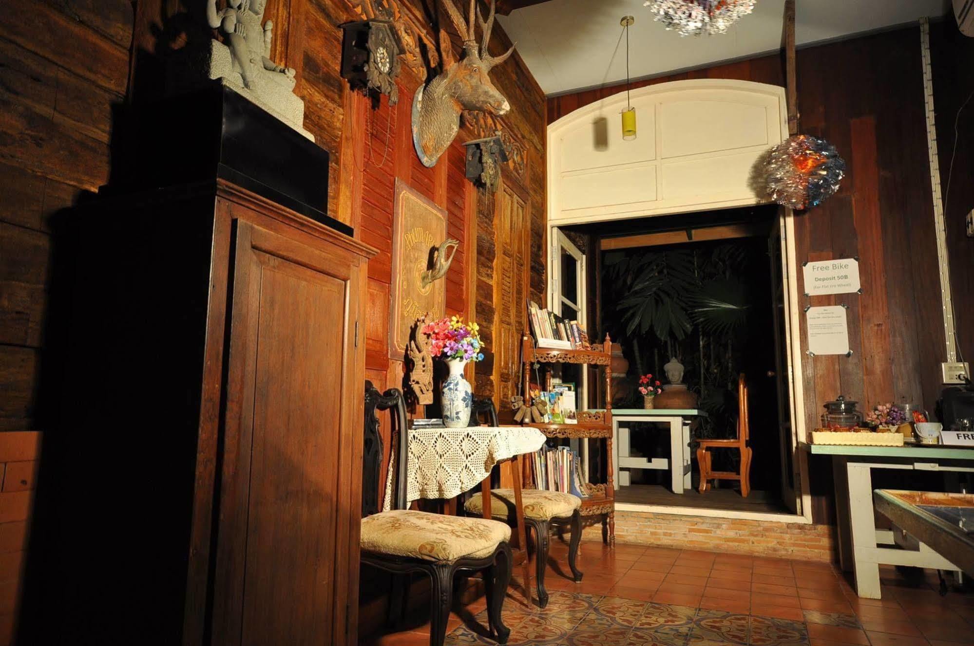 Ayutthaya Bouchic Hostel Eksteriør billede